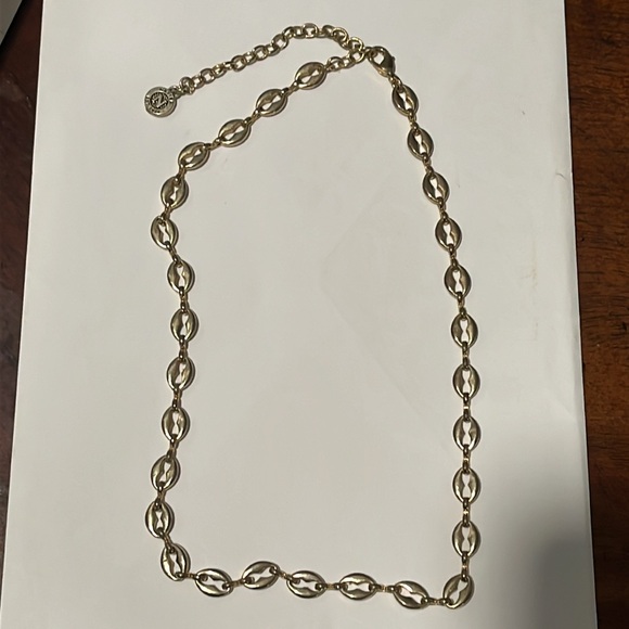 Vintage Napier Graduated Oval Necklace gently used - Picture 2 of 5